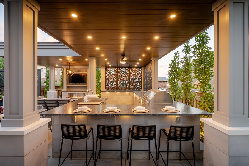 ChamClad used on ceiling of outdoor dining area