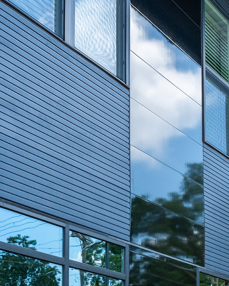 nichiha-ribbed-indigo-riverside-multifamily-45-800px